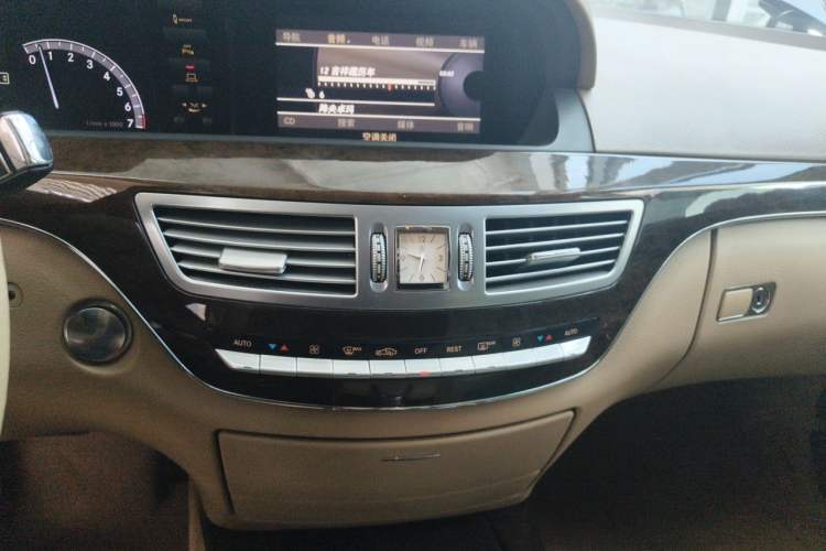 Used Mercedes-Benz S-Class  Audio And AC Panel