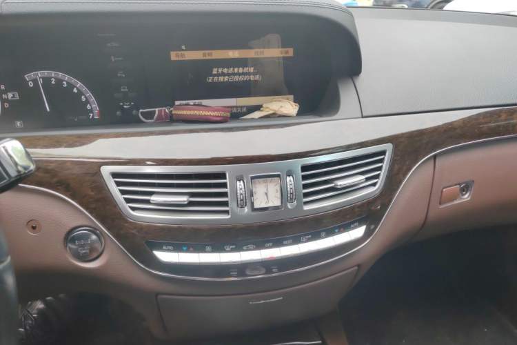 Used Mercedes-Benz S-Class 2012 S 300 L Prestige Grand Edition Audio And AC Panel