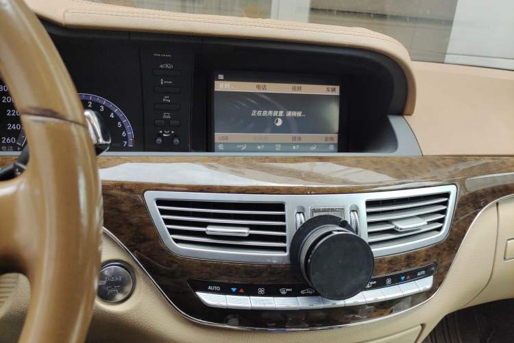 Used Mercedes-Benz S-Class 2012 S 300 L Business-Class Grand Edition Audio And AC Panel