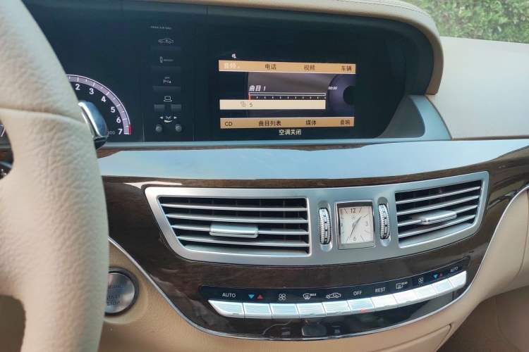 Used Mercedes-Benz S-Class 2012 S 300 L Business-Class Grand Edition Audio And AC Panel