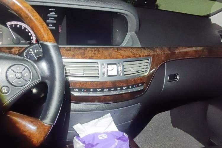 Used Mercedes-Benz S-Class 2012 S 300 L Prestige Grand Edition Audio And AC Panel