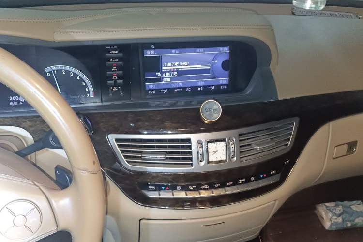 Used Mercedes-Benz S-Class 2012 S 300 L Business-Class Grand Edition Audio And AC Panel
