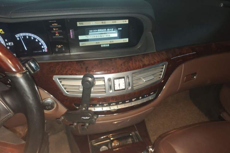 Used Mercedes-Benz S-Class 2012 S 300 L Luxury Grand Edition Audio And AC Panel