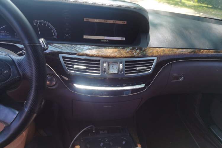 Used Mercedes-Benz S-Class 2012 S 300 L Prestige Grand Edition Audio And AC Panel