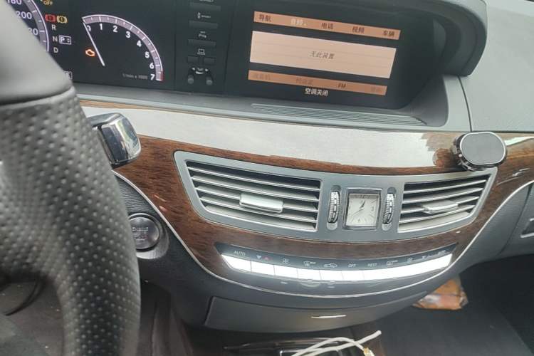 Used Mercedes-Benz S-Class 2012 S 300 L Prestige Grand Edition Audio And AC Panel