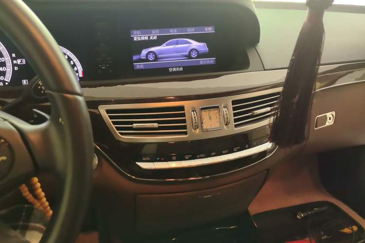 Used Mercedes-Benz S-Class 2012 S 300 L Prestige Grand Edition Audio And AC Panel