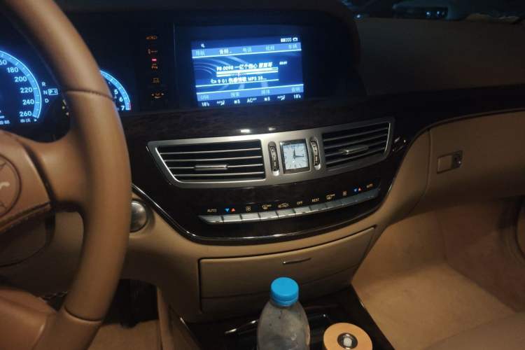 Used Mercedes-Benz S-Class 2012 S 300 L Prestige Grand Edition Audio And AC Panel
