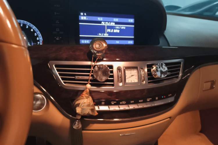 Used Mercedes-Benz S-Class 2012 S 300 L Business-Class Grand Edition Audio And AC Panel