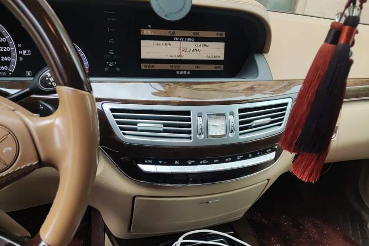 Used Mercedes-Benz S-Class 2012 S 300 L Prestige Grand Edition Audio And AC Panel