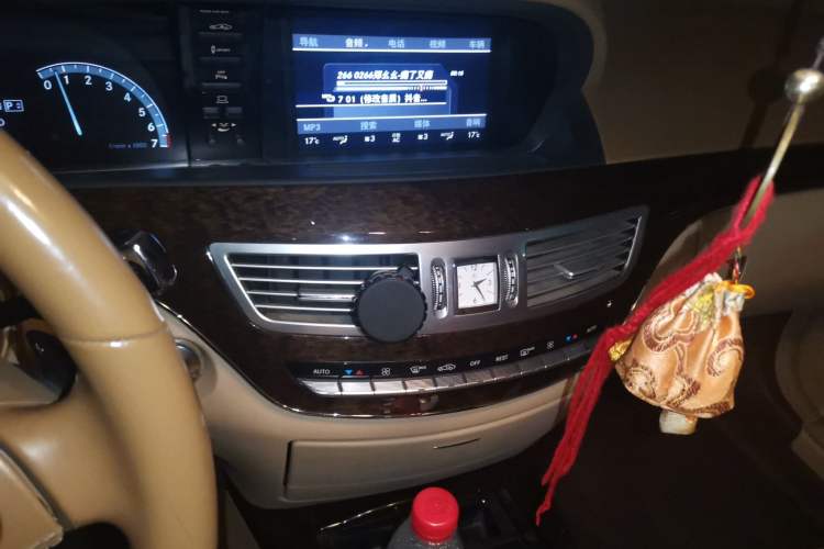 Used Mercedes-Benz S-Class 2012 S 300 L Business-Class Grand Edition Audio And AC Panel