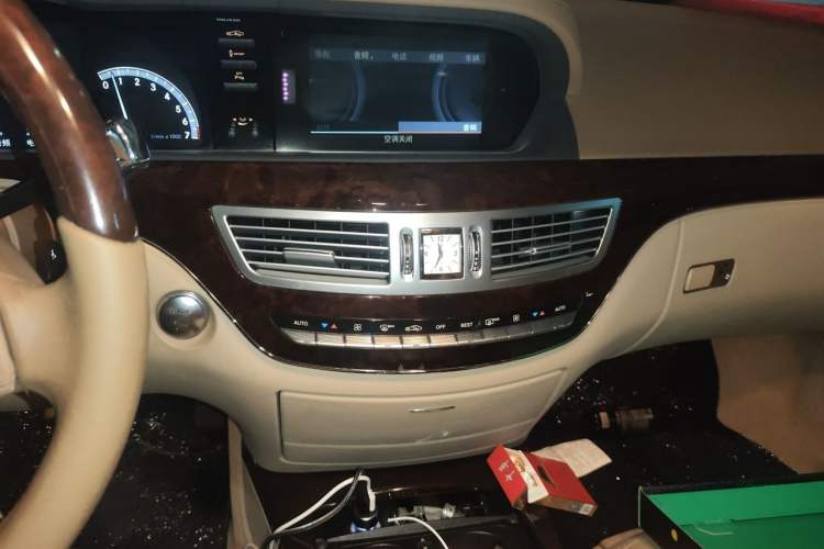 Used Mercedes-Benz S-Class 2012 S 350 L Grand Edition Audio And AC Panel