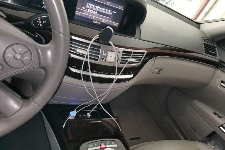 Used Mercedes-Benz S-Class 2012 S 300 L Business Standard Model Audio And AC Panel