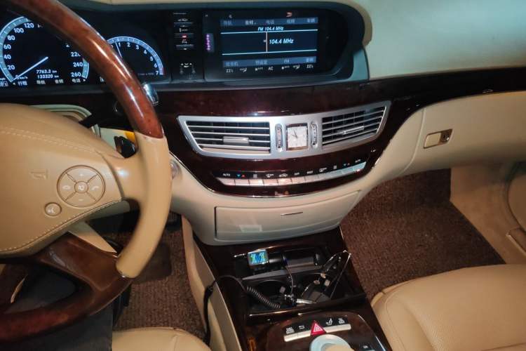 Used Mercedes-Benz S-Class 2012 S 350 L Grand Edition Audio And AC Panel