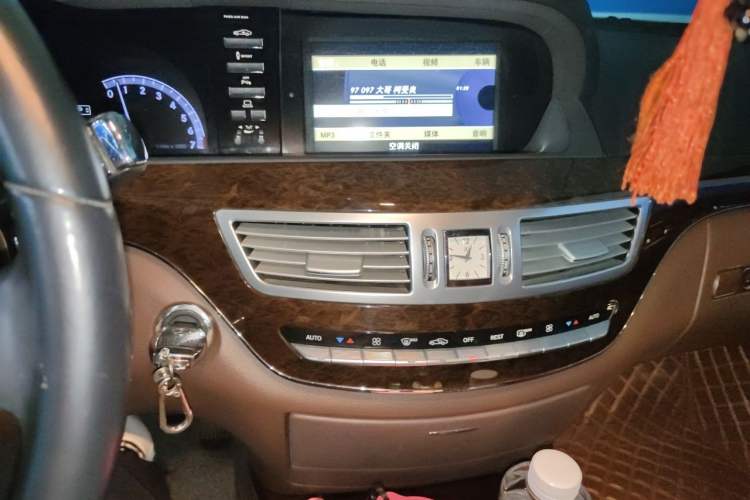 Used Mercedes-Benz S-Class 2012 S 300 L Business-Class Grand Edition Audio And AC Panel