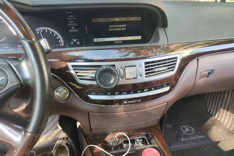 Used Mercedes-Benz S-Class 2012 S 350 L 4MATIC Grand Edition Audio And AC Panel