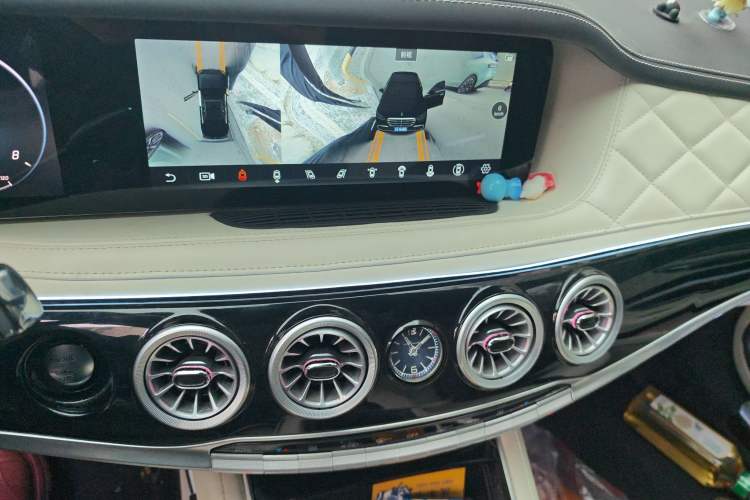 Used Mercedes-Benz S-Class 2012 S 300 L Business Standard Model Audio And AC Panel