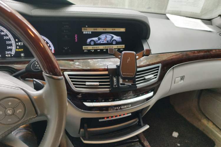 Used Mercedes-Benz S-Class 2012 S 400 L HYBRID Grand Edition Audio And AC Panel