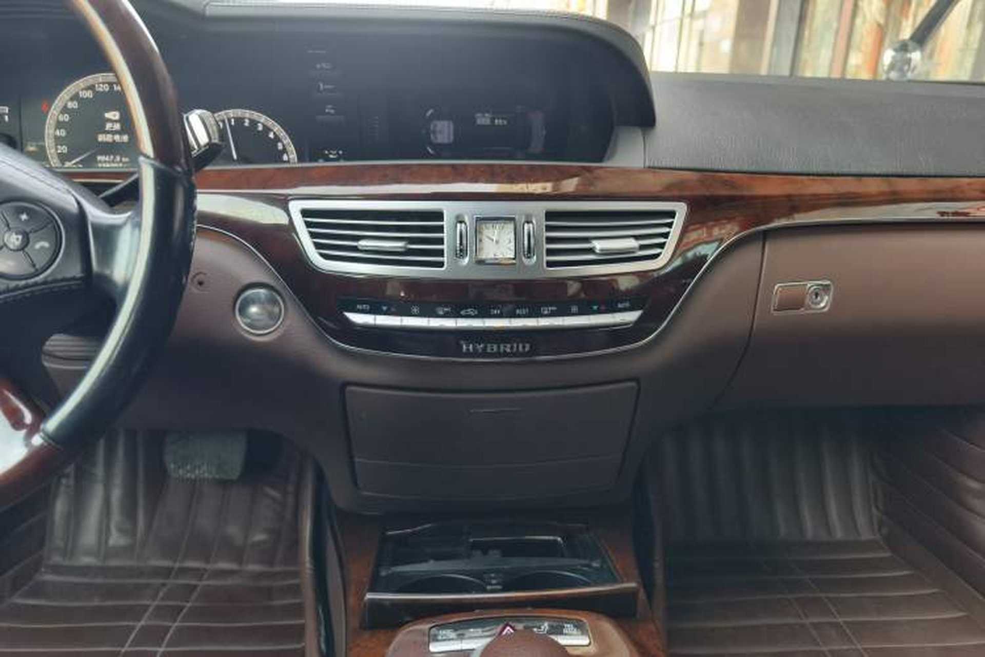 Used Mercedes-Benz S-Class 2012 S 400 L HYBRID Grand Edition Audio And AC Panel