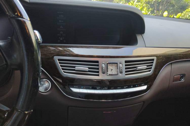 Used Mercedes-Benz S-Class 2012 S 300 L Business-Class Grand Edition Audio And AC Panel