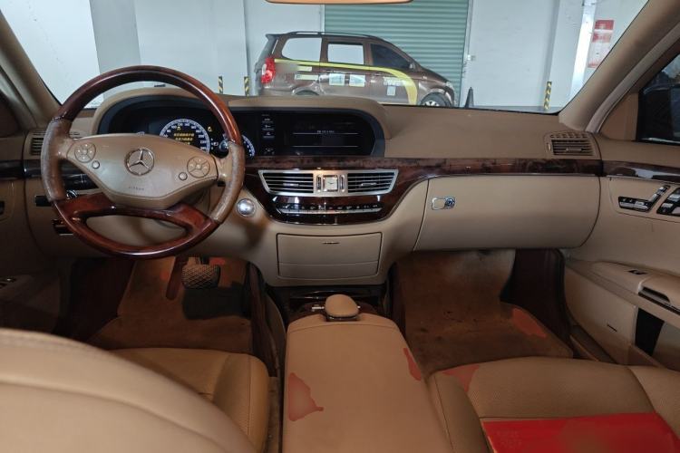 Used Mercedes-Benz S-Class 2012 S 300 L Prestige Grand Edition Center Console