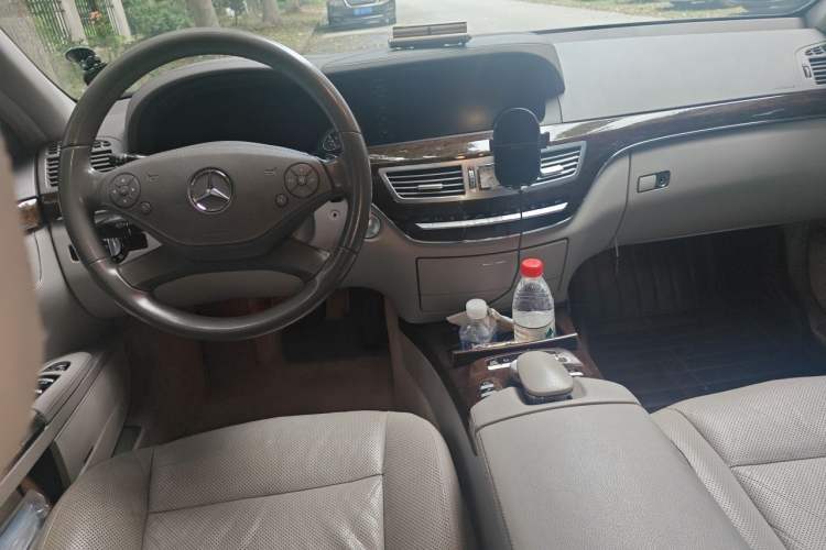 Used Mercedes-Benz S-Class 2012 S 300 L Prestige Grand Edition Center Console