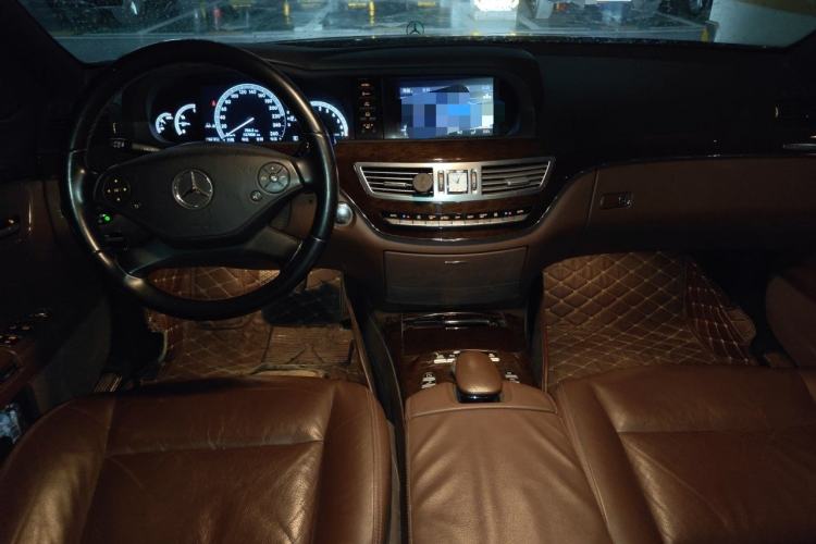 Used Mercedes-Benz S-Class 2012 S 300 L Prestige Grand Edition Center Console