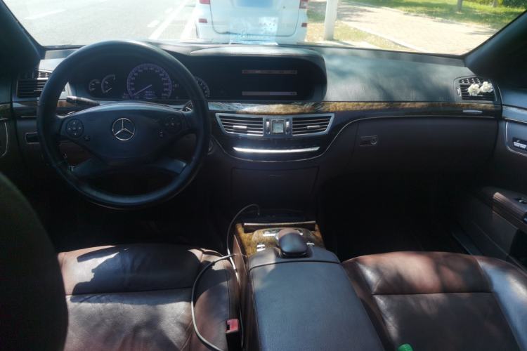 Used Mercedes-Benz S-Class 2012 S 300 L Prestige Grand Edition Center Console
