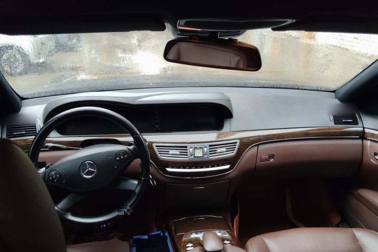 Used Mercedes-Benz S-Class 2012 S 300 L Business Standard Model Center Console