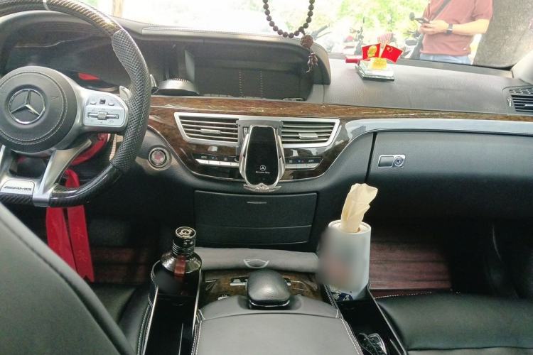 Used Mercedes-Benz S-Class 2012 S 300 L Business-Class Grand Edition Center Console