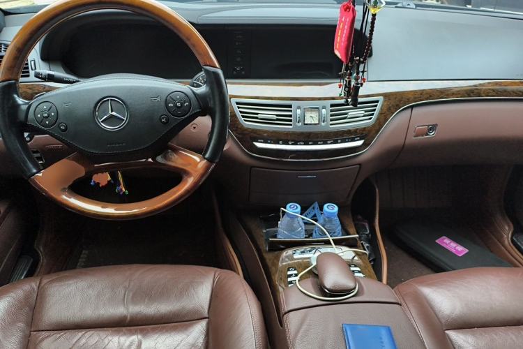Used Mercedes-Benz S-Class 2012 S 300 L Prestige Grand Edition Center Console