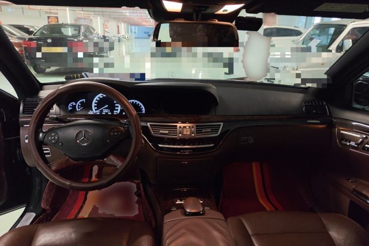Used Mercedes-Benz S-Class 2012 S 350 L 4MATIC Grand Edition Center Console