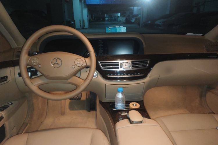 Used Mercedes-Benz S-Class 2012 S 300 L Prestige Grand Edition Center Console