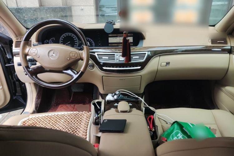 Used Mercedes-Benz S-Class 2012 S 300 L Prestige Grand Edition Center Console