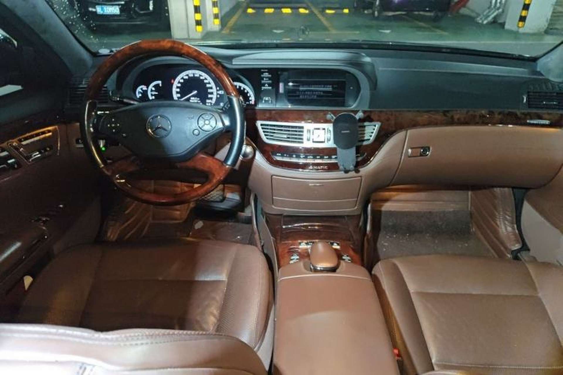 Used Mercedes-Benz S-Class 2012 S 500 L 4MATIC Grand Edition Center Console