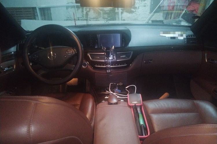 Used Mercedes-Benz S-Class 2012 S 300 L Business Standard Model Center Console
