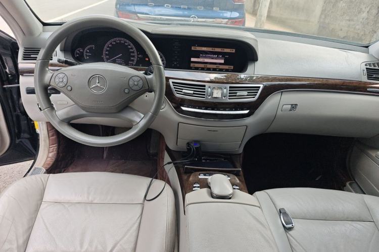 Used Mercedes-Benz S-Class 2012 S 300 L Prestige Grand Edition Center Console