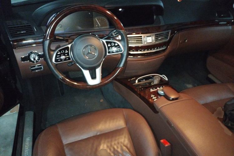 Used Mercedes-Benz S-Class 2012 S 300 L Luxury Grand Edition Center Console