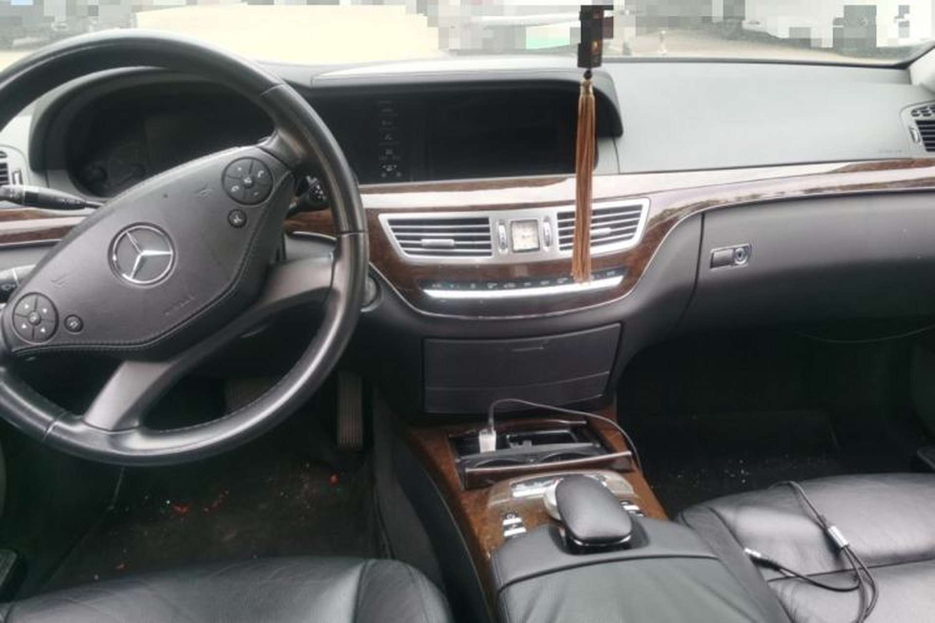 Used Mercedes-Benz S-Class 2012 S 300 L Business Standard Model Center Console