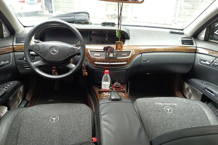 Used Mercedes-Benz S-Class 2012 S 300 L Business Standard Model Center Console