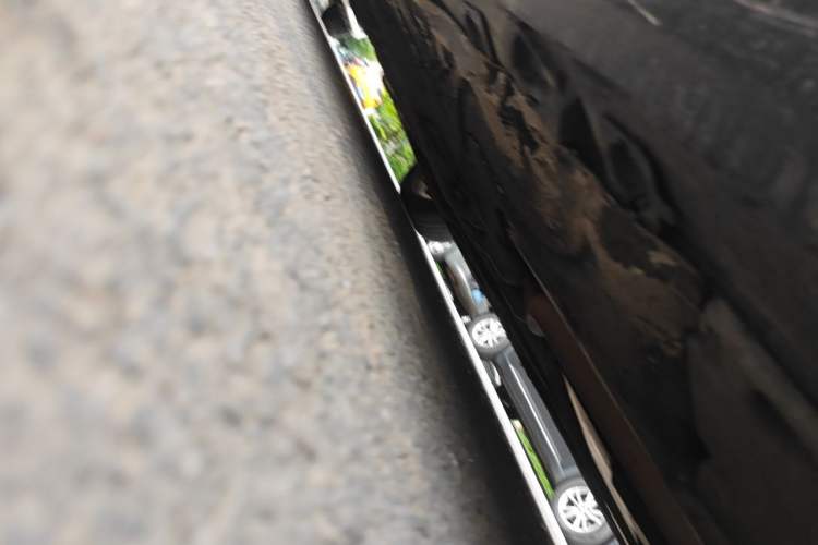 Used Mercedes-Benz S-Class 2012 S 300 L Business-Class Grand Edition Chassis Front Right