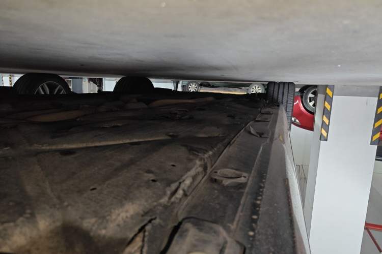 Used Mercedes-Benz S-Class 2012 S 300 L Prestige Grand Edition Chassis Rear Left