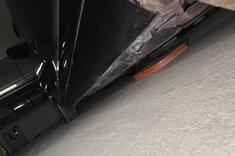 Used Mercedes-Benz S-Class 2012 S 350 L 4MATIC Grand Edition Chassis Rear Left