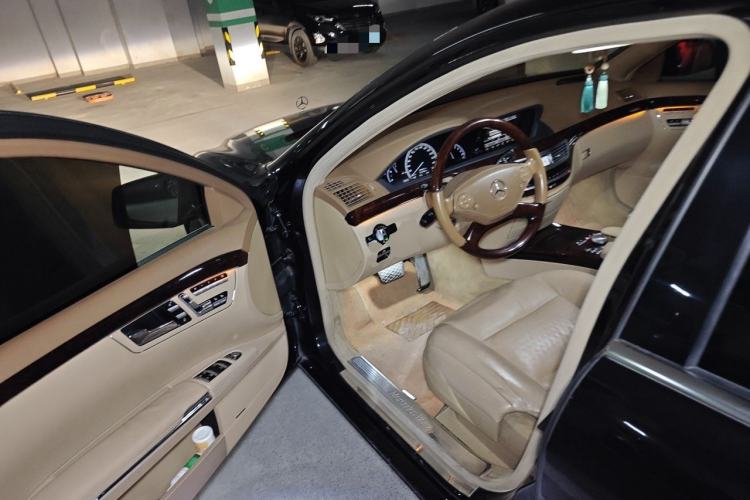 Used Mercedes-Benz S-Class 2012 S 350 L 4MATIC Grand Edition Driver Seat