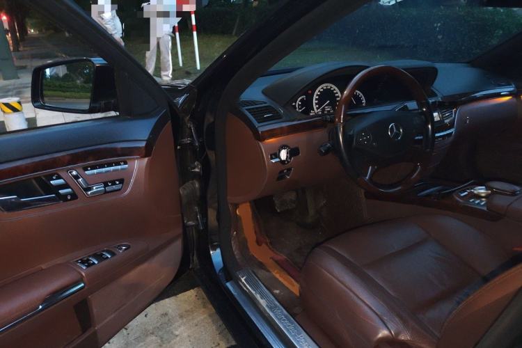 Used Mercedes-Benz S-Class 2012 S 350 L 4MATIC Grand Edition Driver Seat