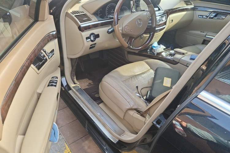 Used Mercedes-Benz S-Class 2012 S 400 L HYBRID Grand Edition Driver Seat