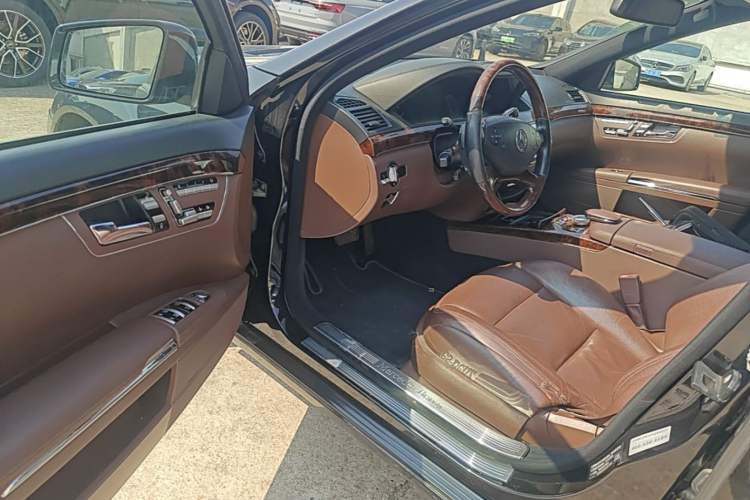 Used Mercedes-Benz S-Class 2012 S 400 L HYBRID Grand Edition Driver Seat