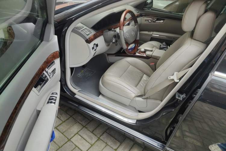 Used Mercedes-Benz S-Class 2012 S 350 L 4MATIC Grand Edition Driver Seat