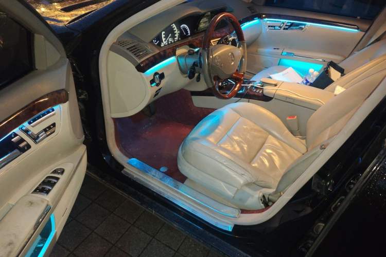 Used Mercedes-Benz S-Class 2012 S 350 L 4MATIC Grand Edition Driver Seat