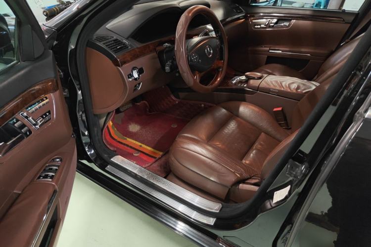 Used Mercedes-Benz S-Class 2012 S 350 L 4MATIC Grand Edition Driver Seat