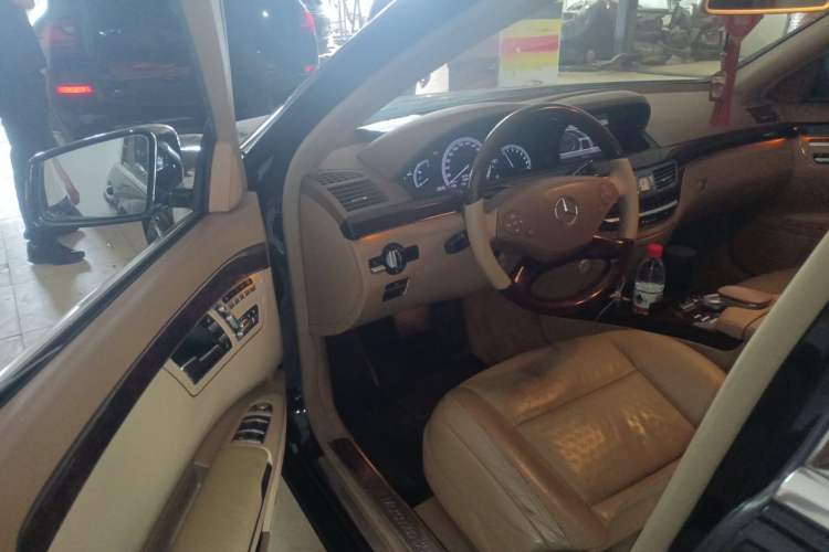 Used Mercedes-Benz S-Class 2012 S 350 L 4MATIC Grand Edition Driver Seat